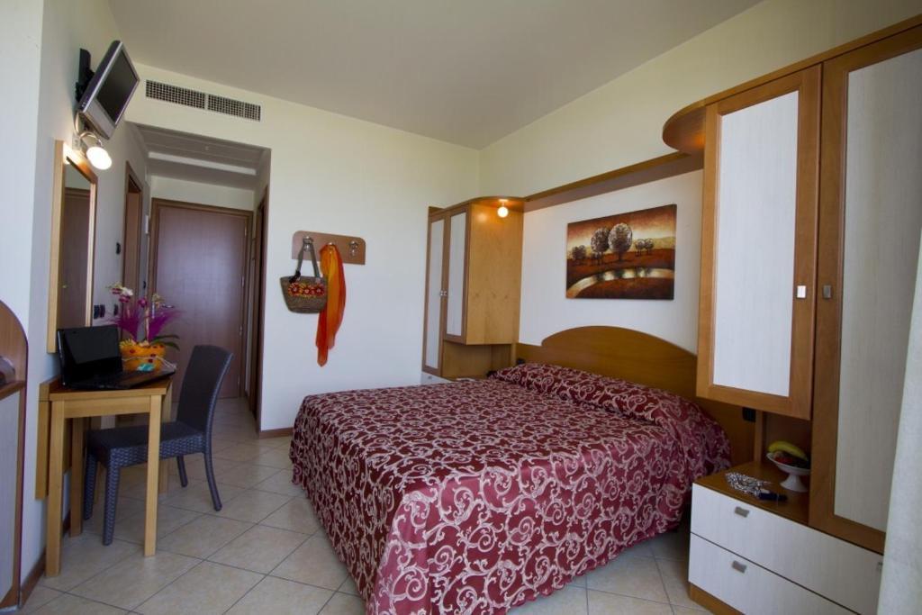 Hotel Palm Beach B&B Sea View Римини Номер фото