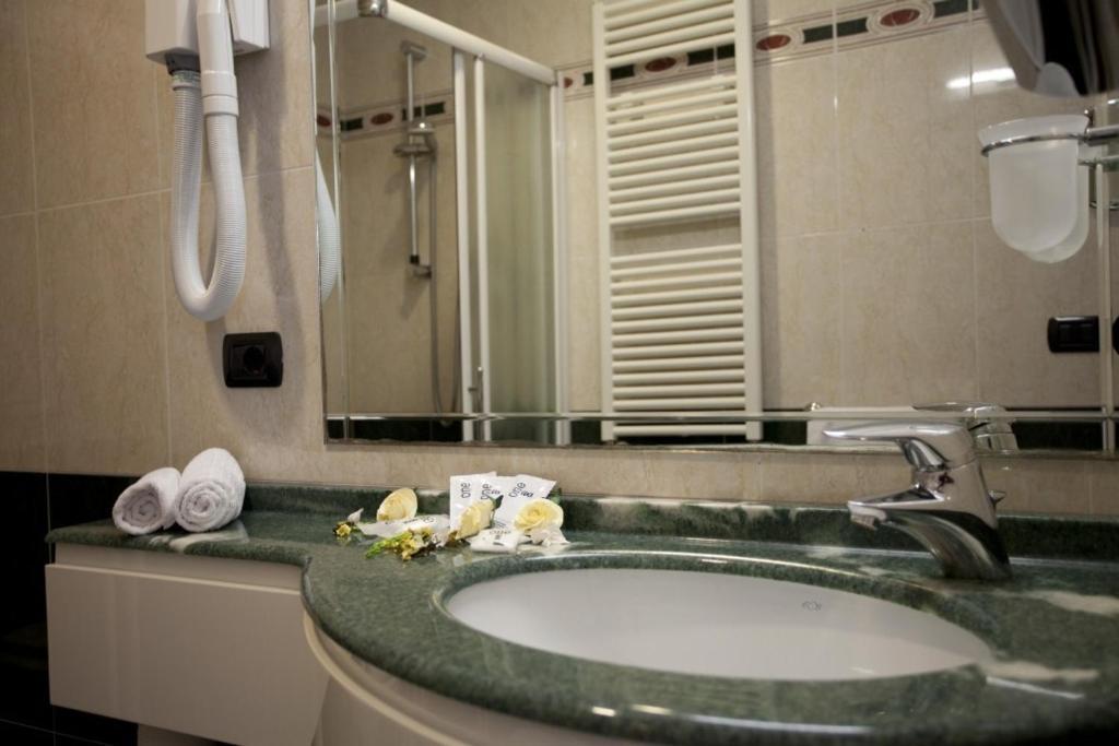 Hotel Palm Beach B&B Sea View Римини Номер фото