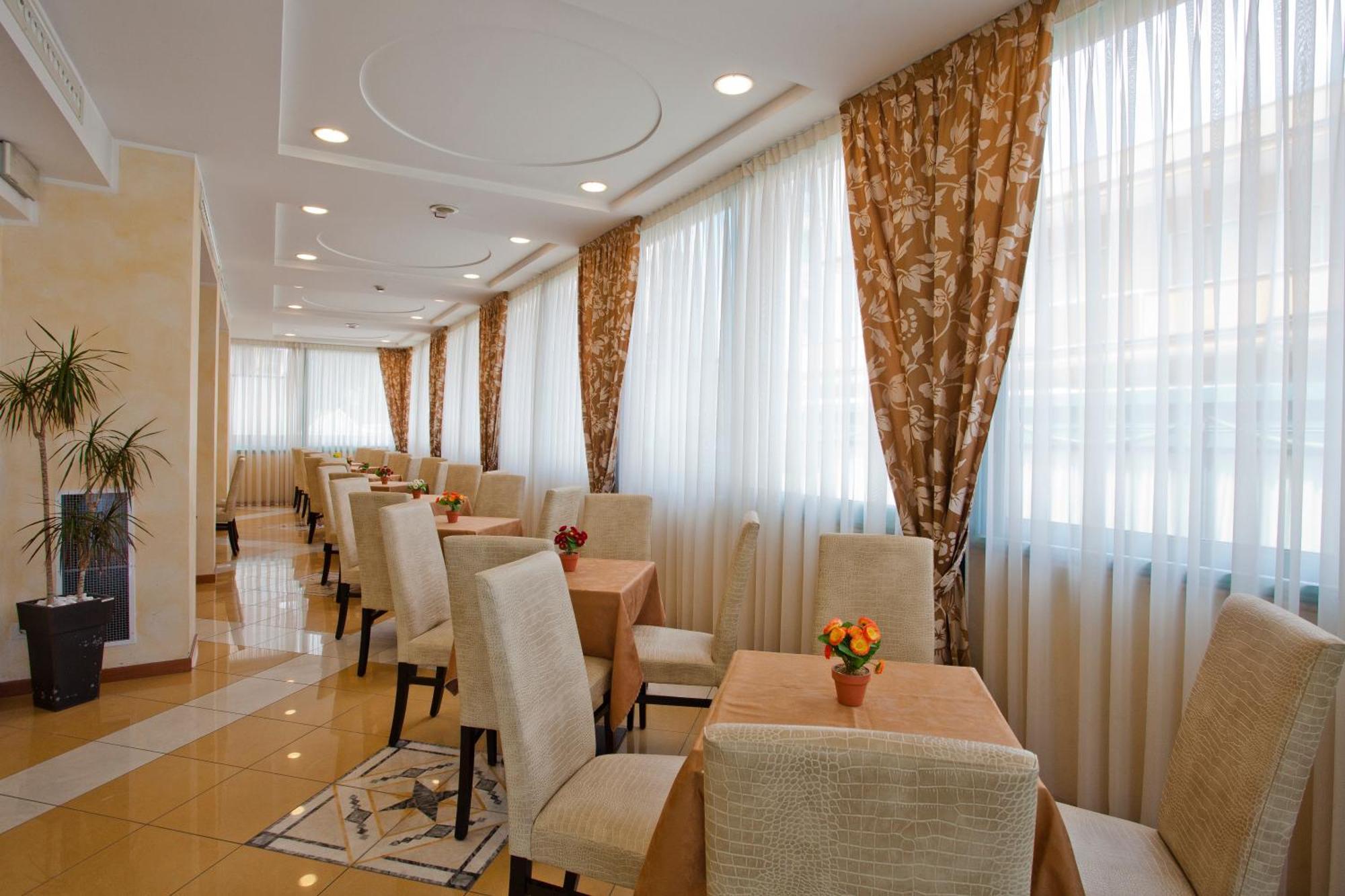 Hotel Palm Beach B&B Sea View Римини Экстерьер фото